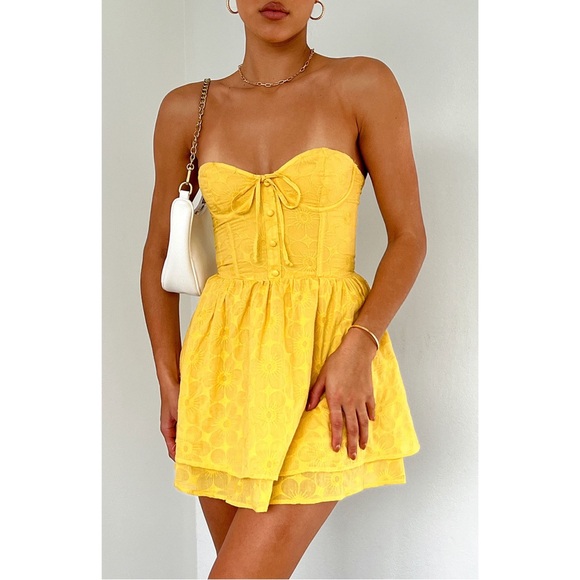 White Fox Boutique Dresses & Skirts - White Fox Boutique Flowers In The Rain Mini Dress